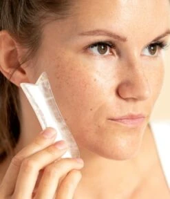 Ere Perez Quartz Sculpt And Lift Face Stone Massagegerät -Pflegemittel Geschäft ere perez quartz sculpt and lift face stone massagegeraet 45 g 9351748001615 detail